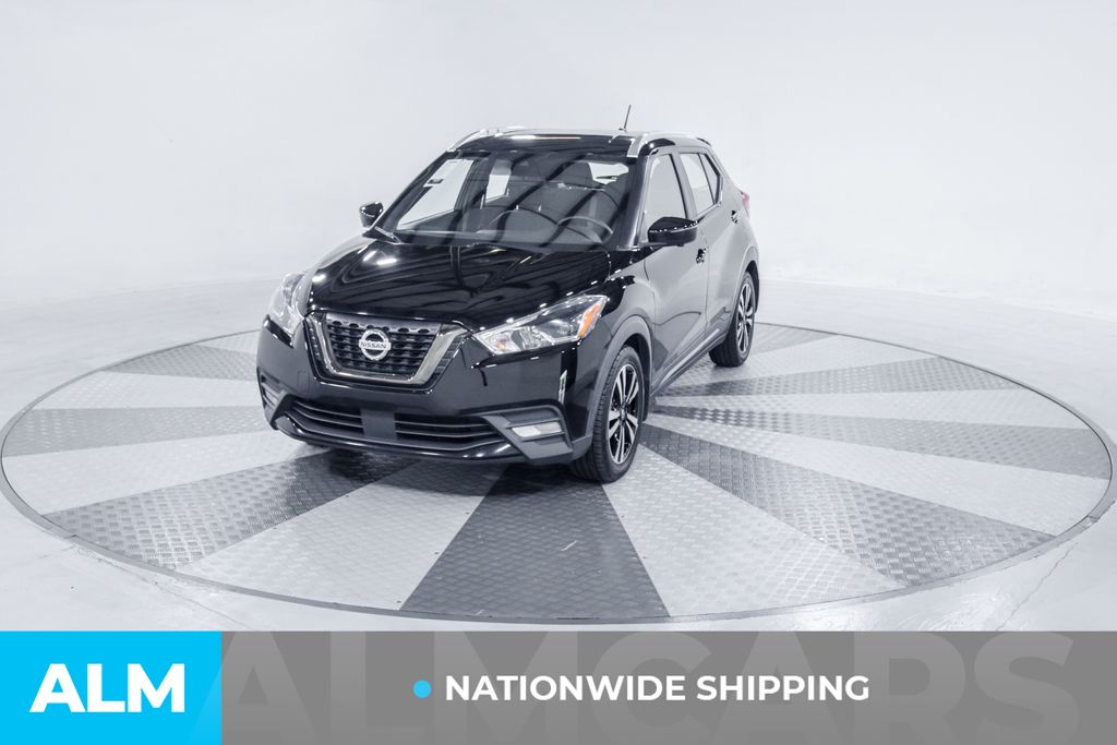 2020 Nissan Kicks SR photo 2