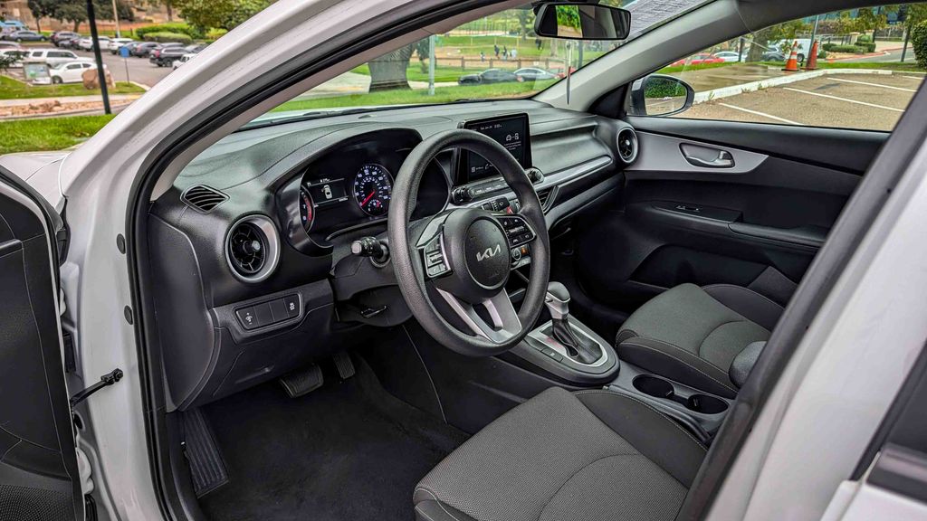 Used 2024 Kia Forte LXS 4D Sedan