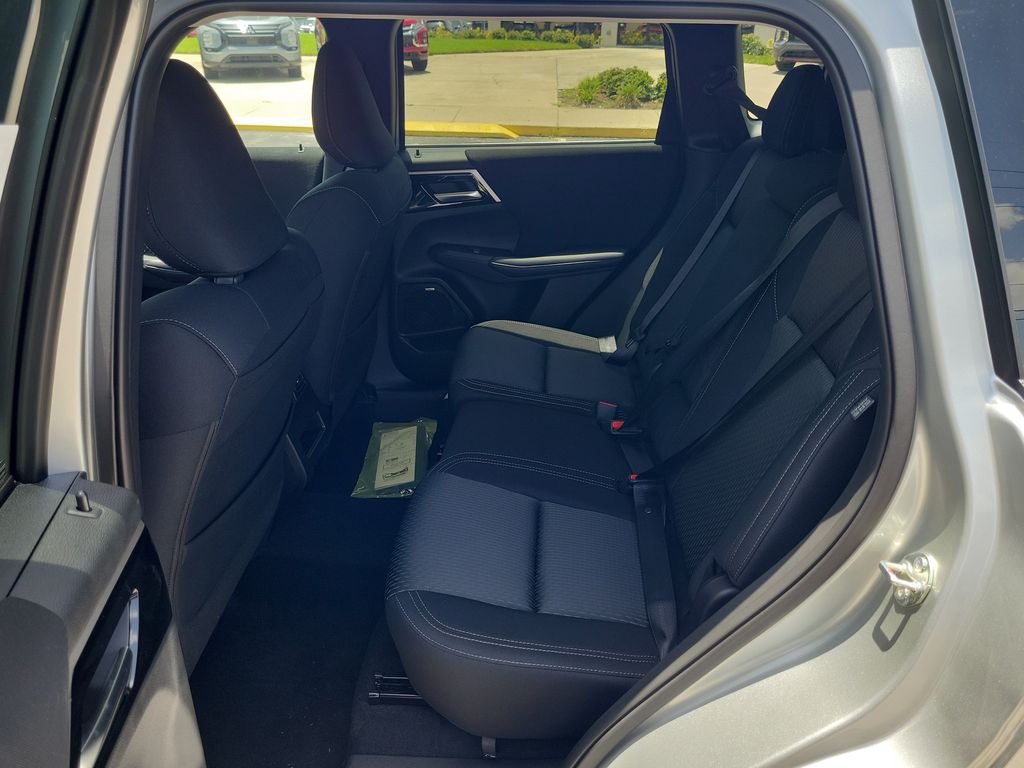 2026 Mitsubishi Outlander ES - Photo 8