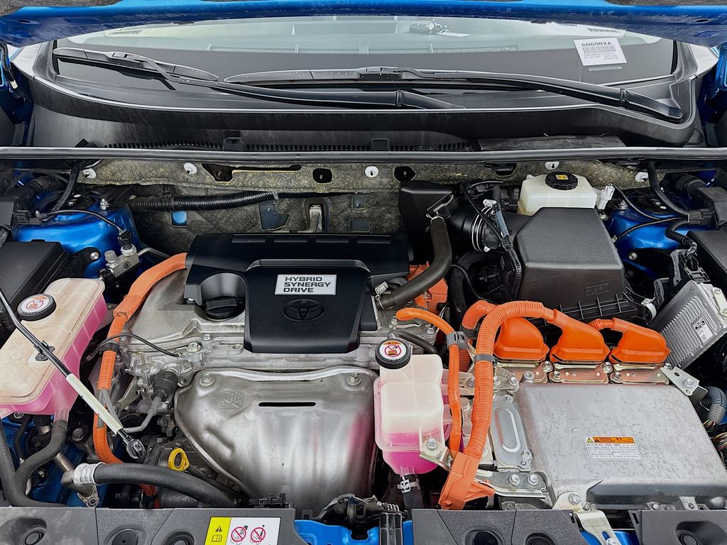Thumbnail: 2018 Toyota RAV4 - 30
