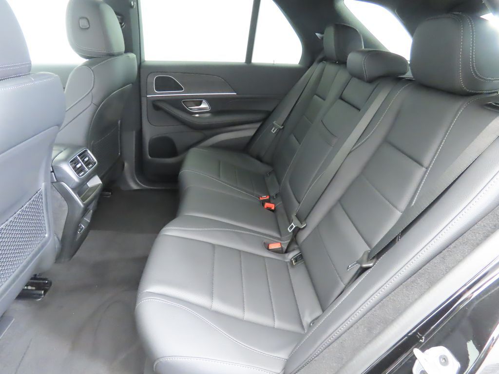 Thumbnail: 2026 Mercedes-Benz GLE - 21