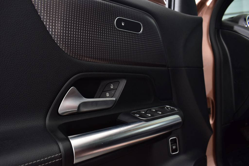 Thumbnail: 2022 Mercedes-Benz GLA - 13