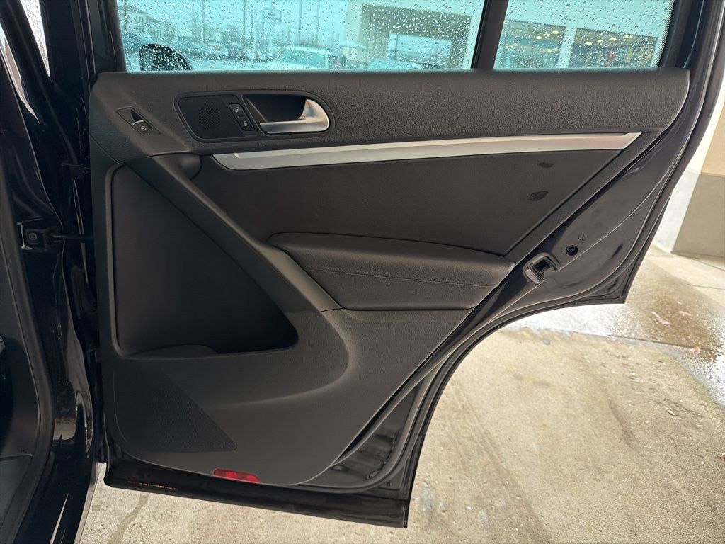 Thumbnail: 2016 Volkswagen Tiguan - 22