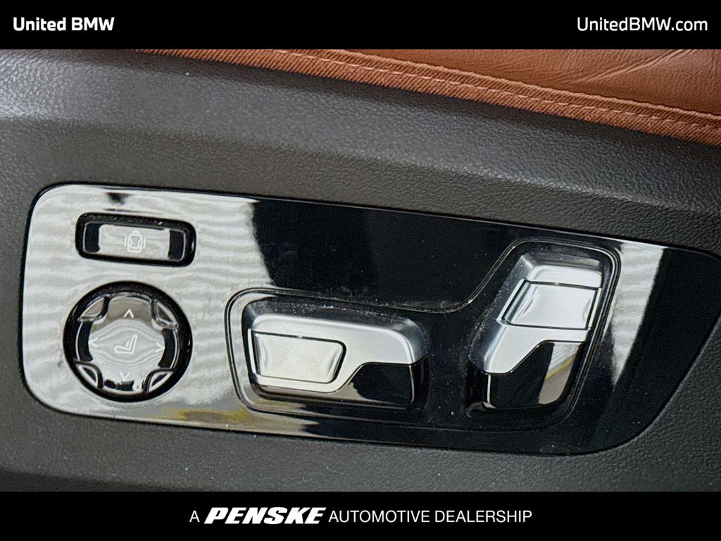 Thumbnail: 2024 BMW X7 - 4