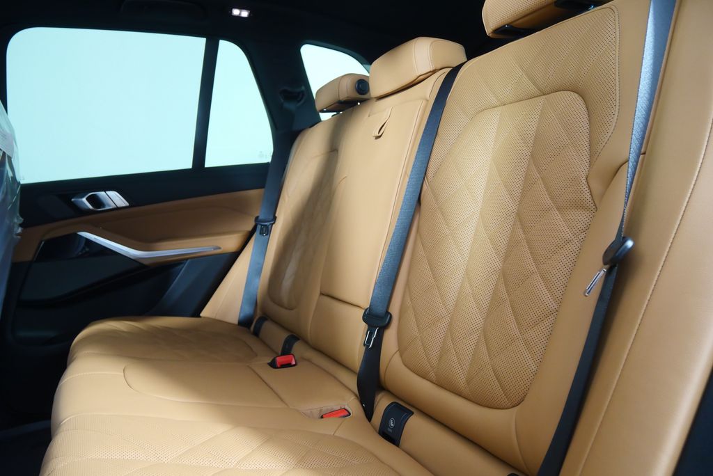 Thumbnail: 2026 BMW X5 - 16
