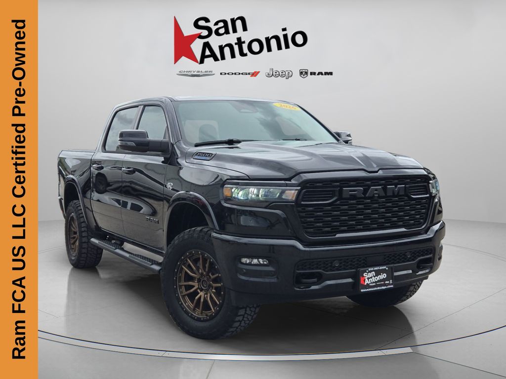 Diamond Black Crystal Pearlcoat 2026 RAM 1500 Big Horn Crew Cab 4WD Pickup Truck Four-Wheel Drive 8-Speed Automatic