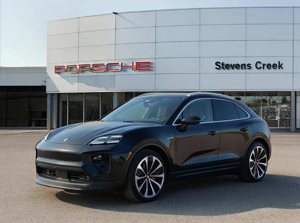 Thumbnail: 2025 Porsche Macan - 1