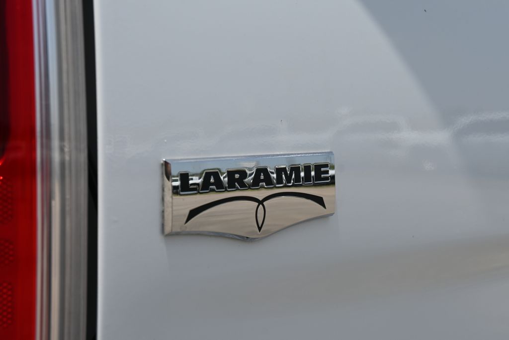 2017 Ram 2500 Laramie White at Autostrade