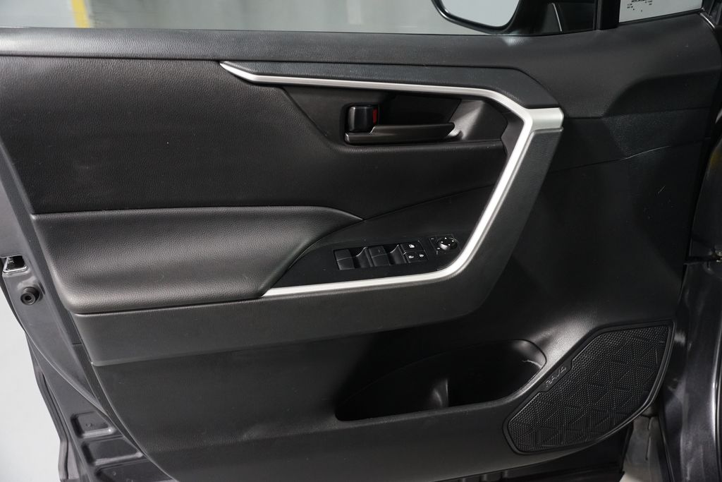 Thumbnail: 2024 Toyota RAV4 - 28