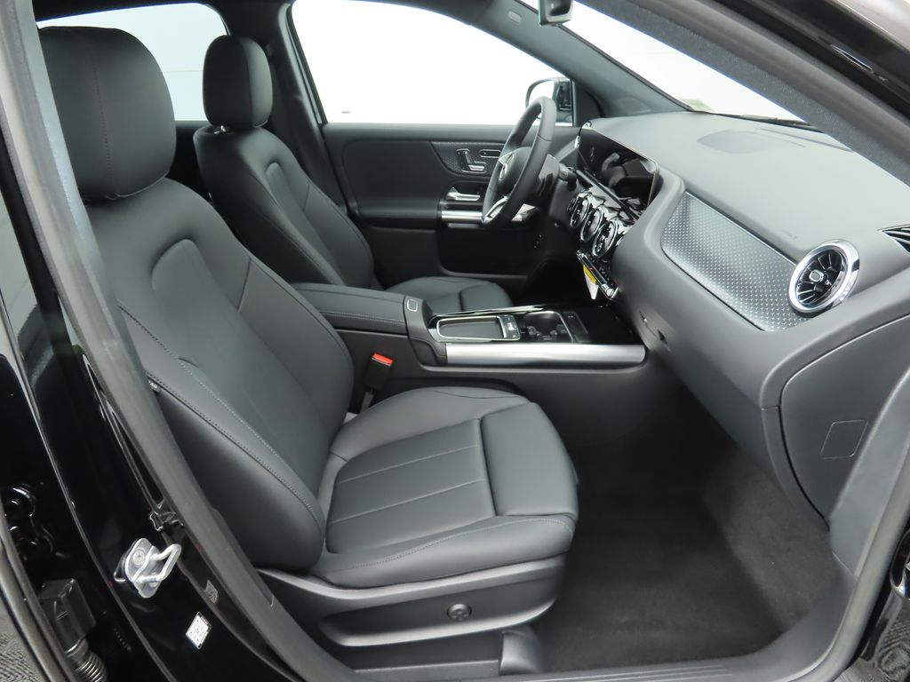 Thumbnail: 2026 Mercedes-Benz GLA - 20