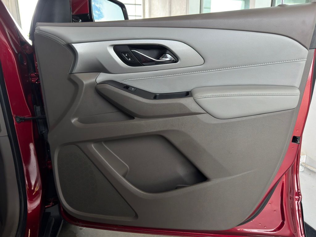2020 Chevrolet Traverse LT Red at Community Kia