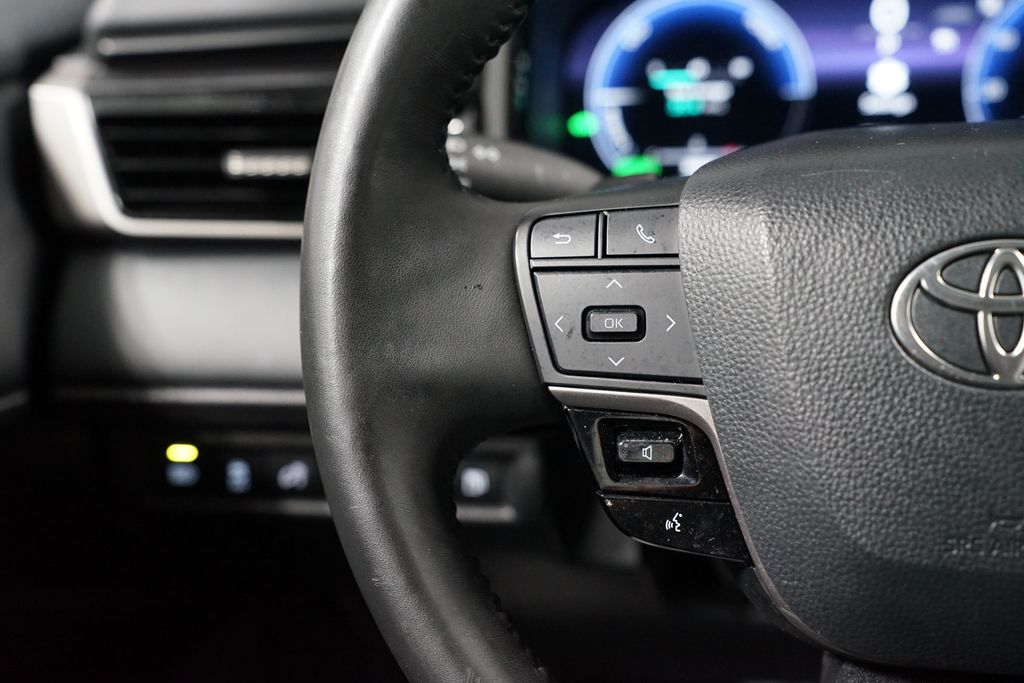 Thumbnail: 2025 Toyota Camry - 14