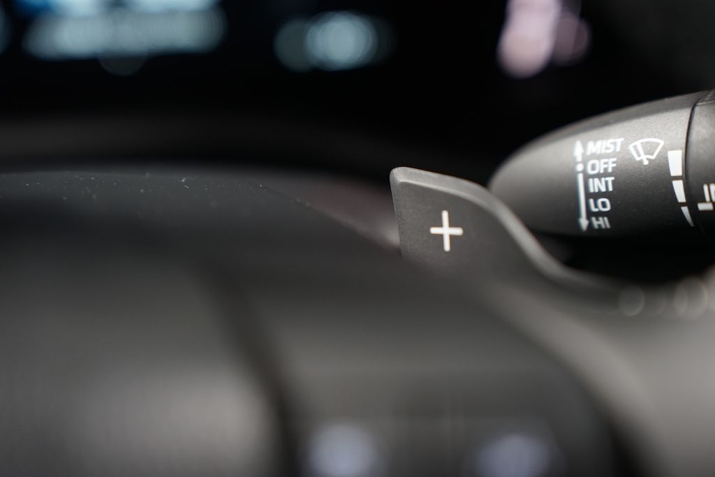 2025 Toyota Camry SE 15
