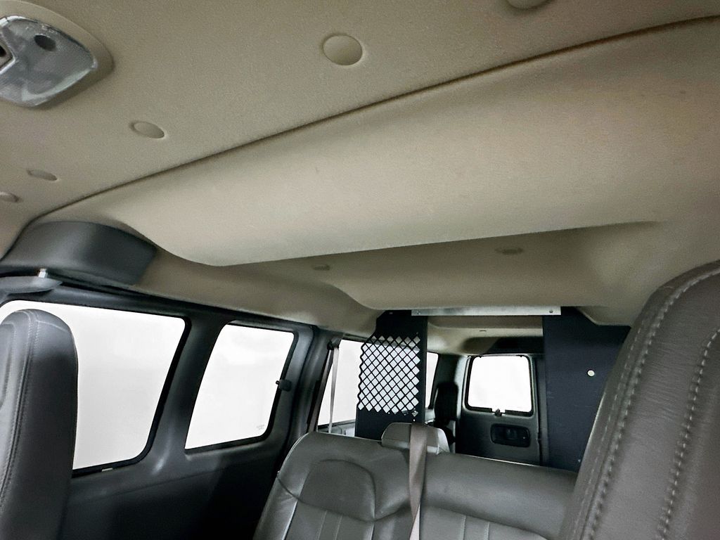 Used 2022 White Chevrolet Work Van image 20