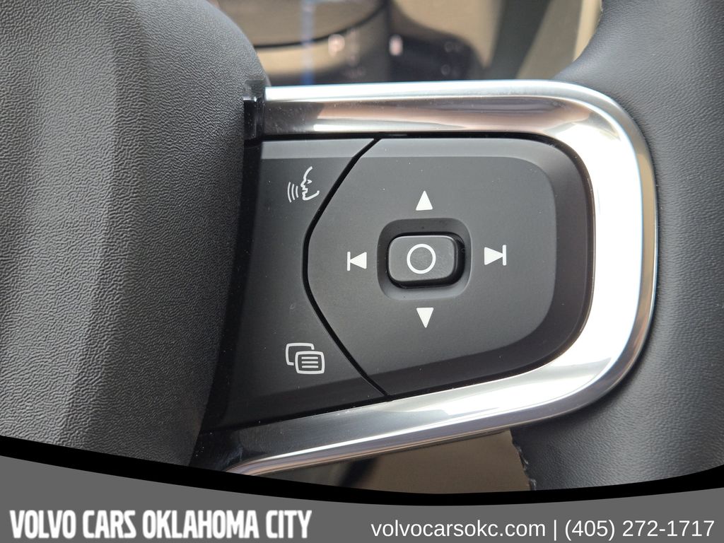 2026 Volvo XC40 Plus - Photo 31