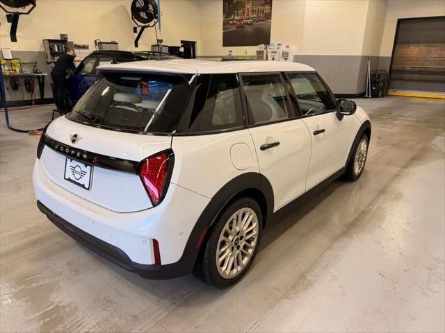 Thumbnail: 2025 MINI Cooper Hardtop - 5