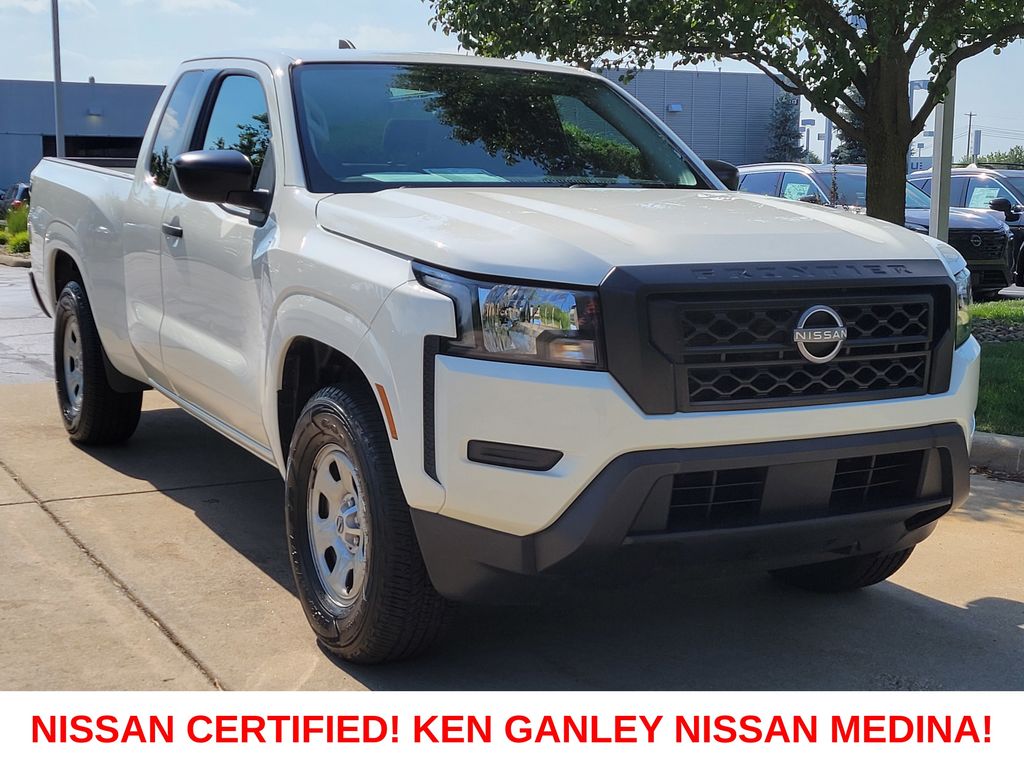 Glacier White 2022 Nissan Frontier Pickup Truck 4X2 9-Speed Automatic
