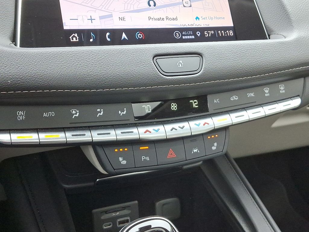 Thumbnail: 2022 Cadillac XT4 - 17