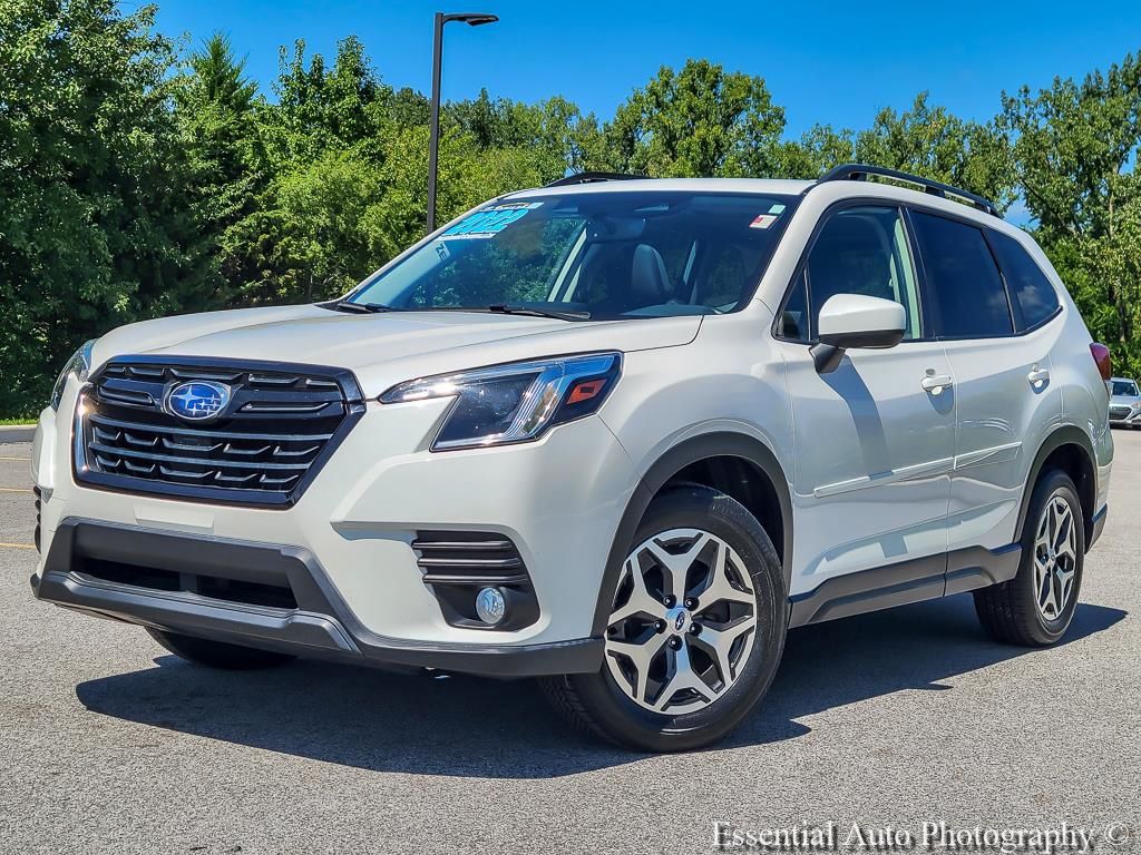 Crystal White Pearl 2022 Subaru Forester SUV / Crossover All-Wheel Drive Continuously Variable Transmission