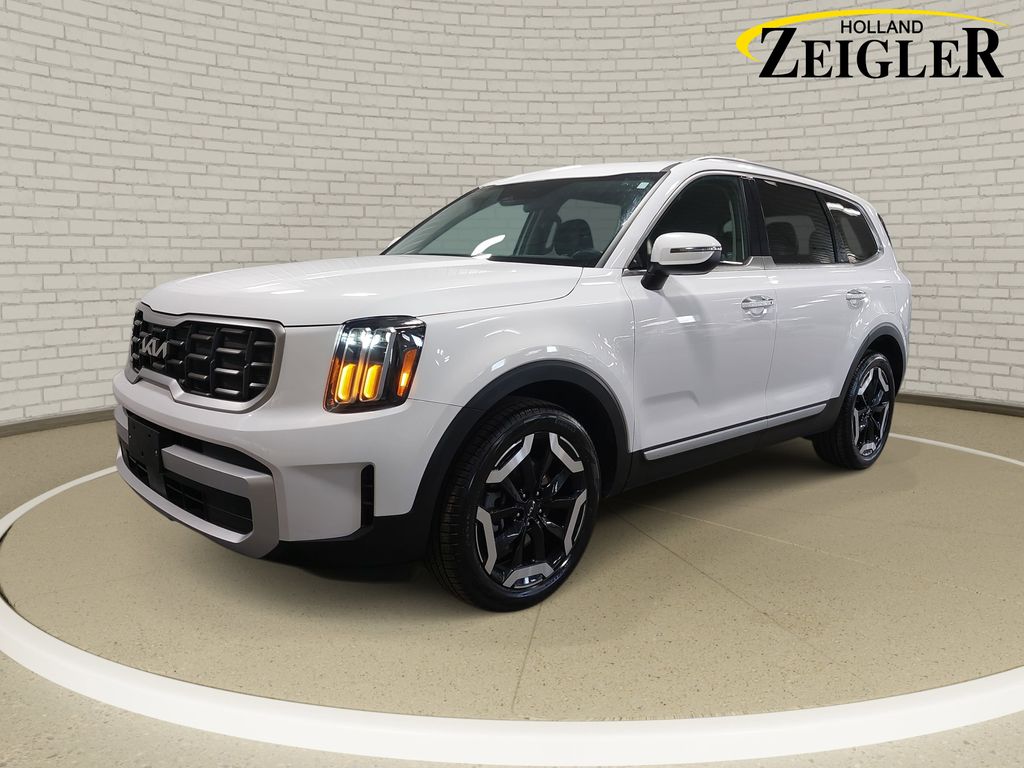 Glacial White Pearl 2025 Kia Telluride S AWD SUV / Crossover All-Wheel Drive 8-Speed Automatic