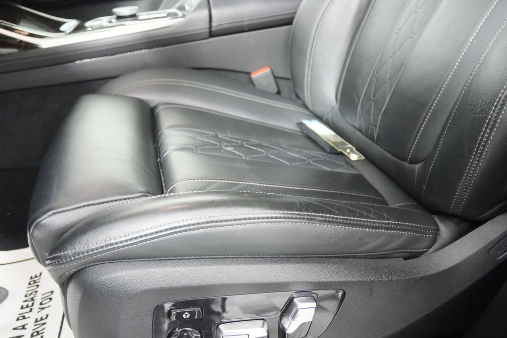 Thumbnail: 2023 BMW X7 - 9