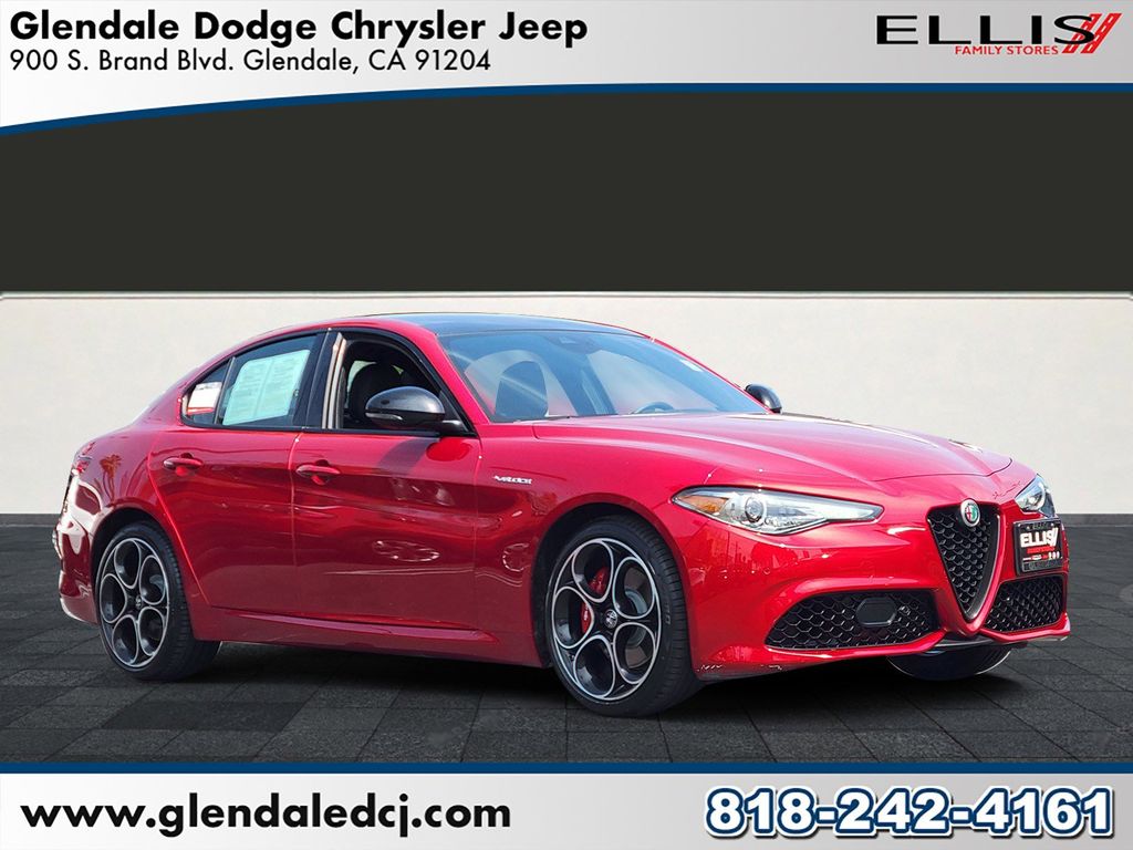Rosso Etna 2023 Alfa Romeo Giulia Veloce AWD Sedan All-Wheel Drive 8-Speed Automatic