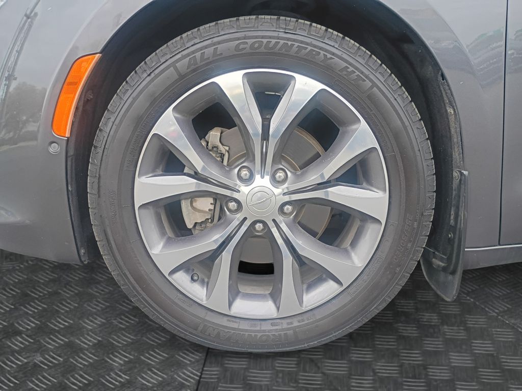 Used Car 2017 Chrysler Pacifica  Limited For Sale Under $12,000 In Austin, Texas