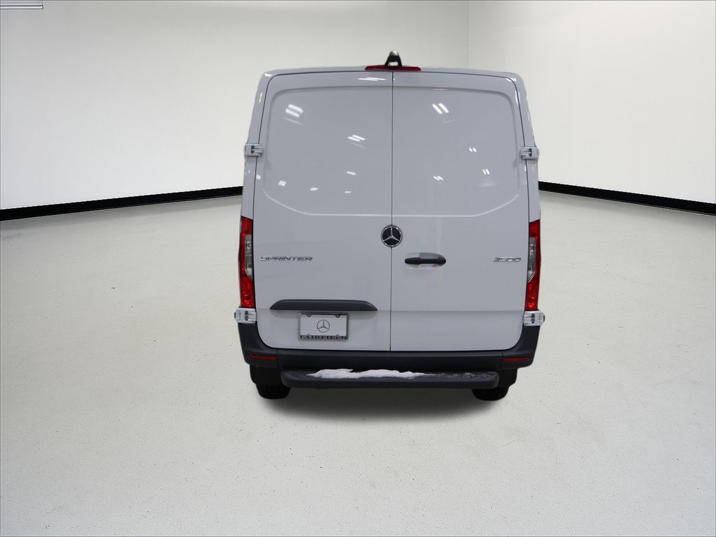 Thumbnail: 2026 Mercedes-Benz Sprinter - 4