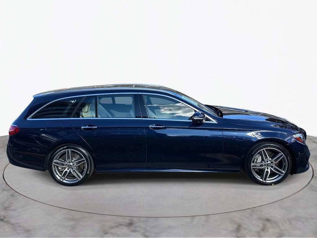 Thumbnail: 2019 Mercedes-Benz E-Class - 6