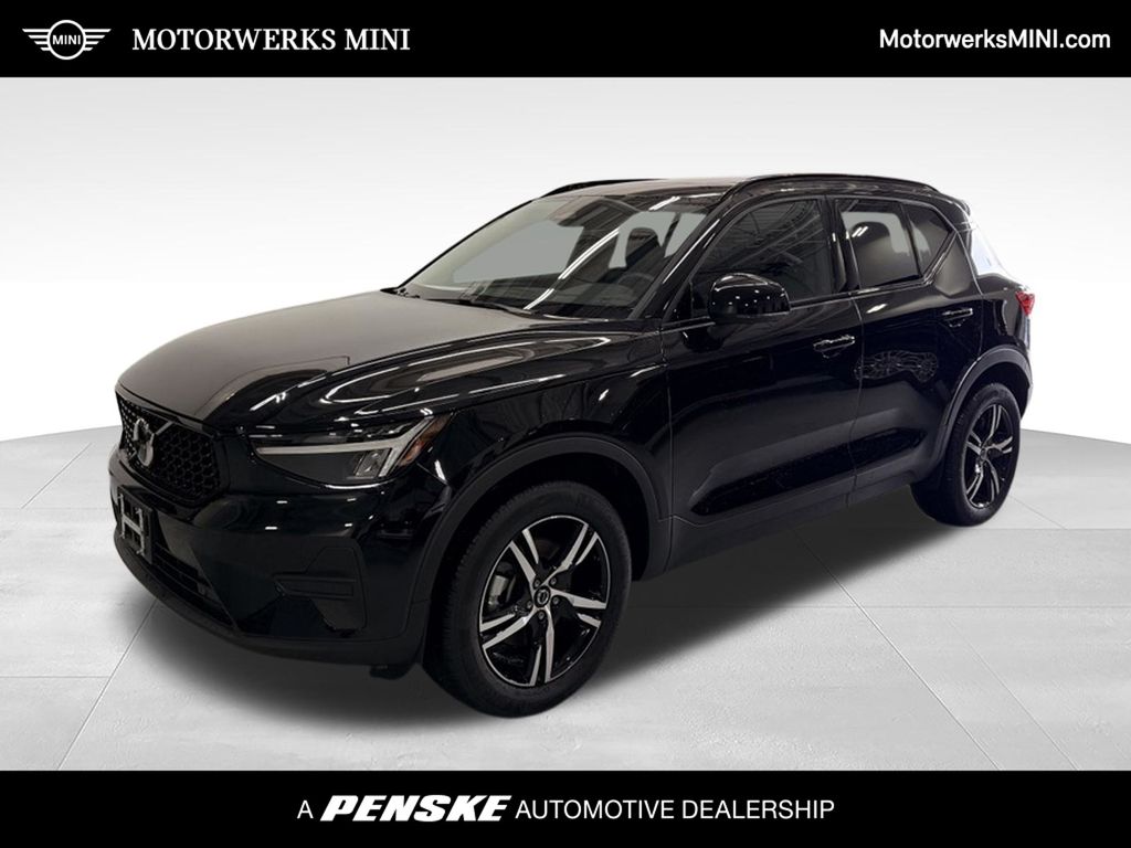 Thumbnail: 2026 Volvo XC40 - 1