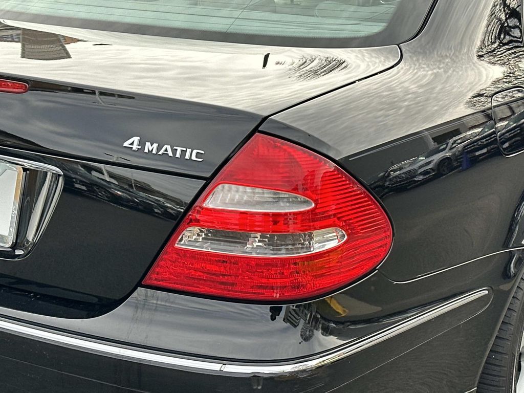 Thumbnail: 2006 Mercedes-Benz E-Class - 9