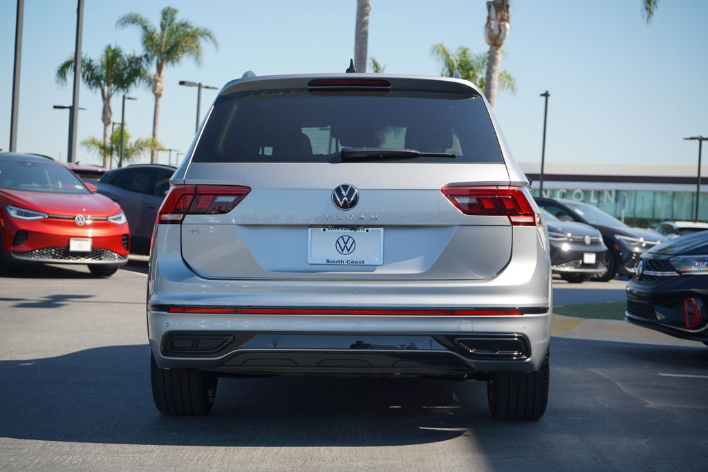 2024 Volkswagen Tiguan 2.0T SE R-Line Black 4