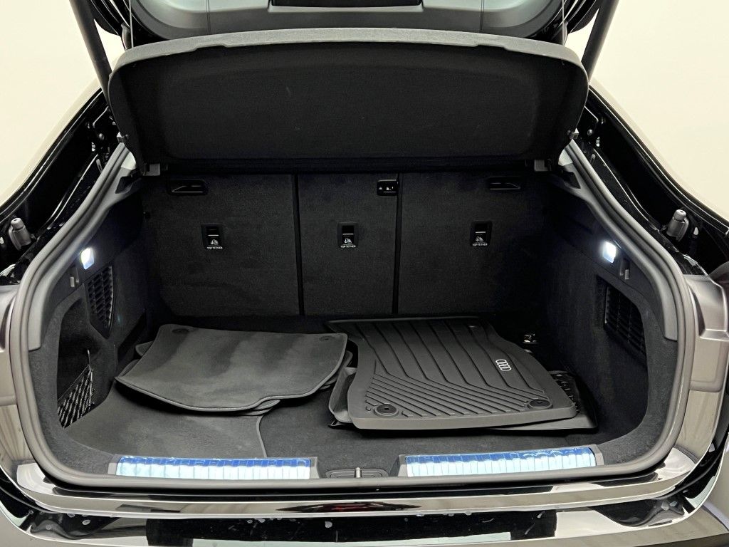 Thumbnail: 2025 Audi A5 - 10