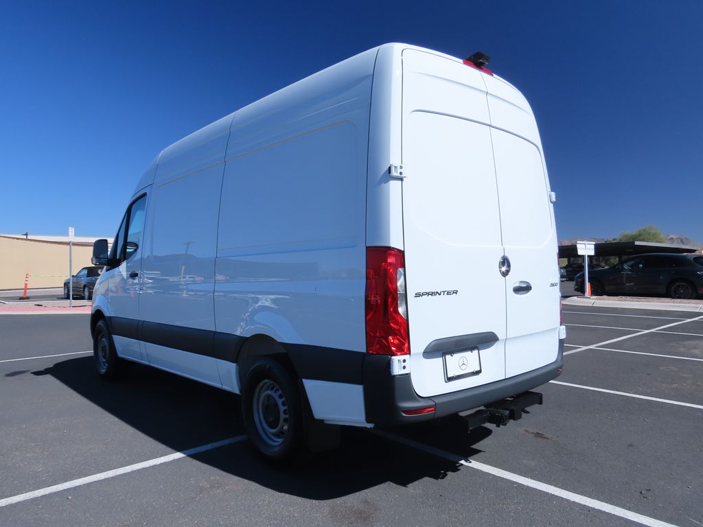 2025 Mercedes-Benz Sprinter 2500 7