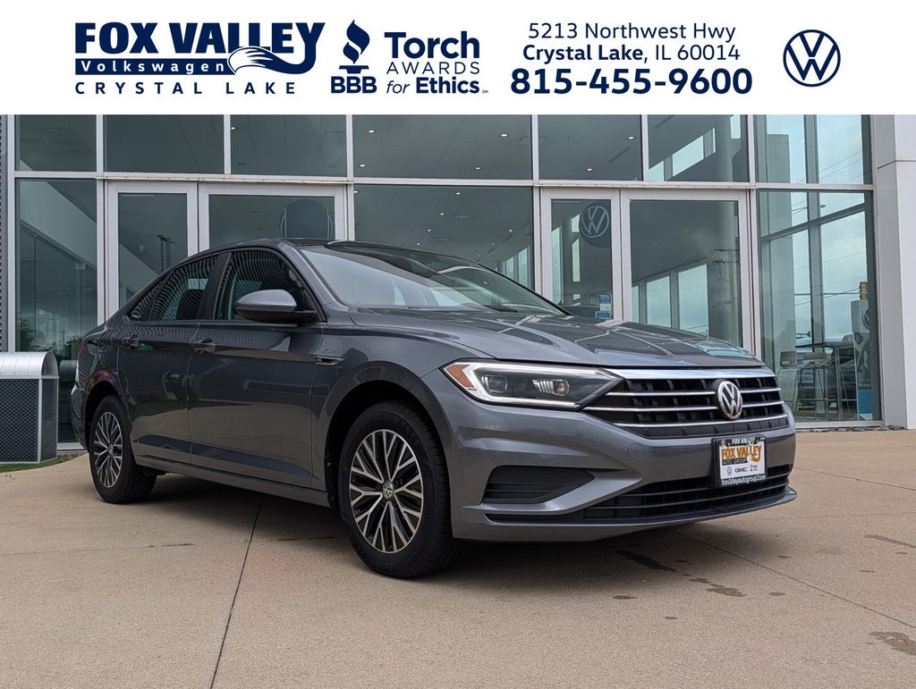 Gray 2019 Volkswagen Jetta Sedan Front-Wheel Drive 8-Speed Automatic