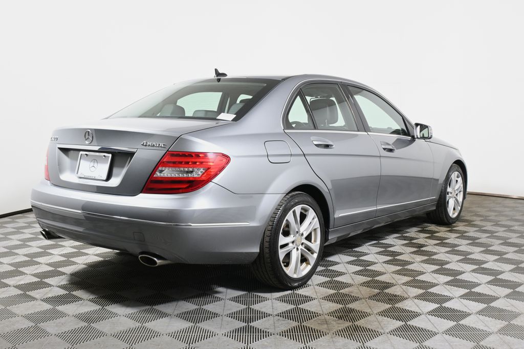 Thumbnail: 2013 Mercedes-Benz C-Class - 7