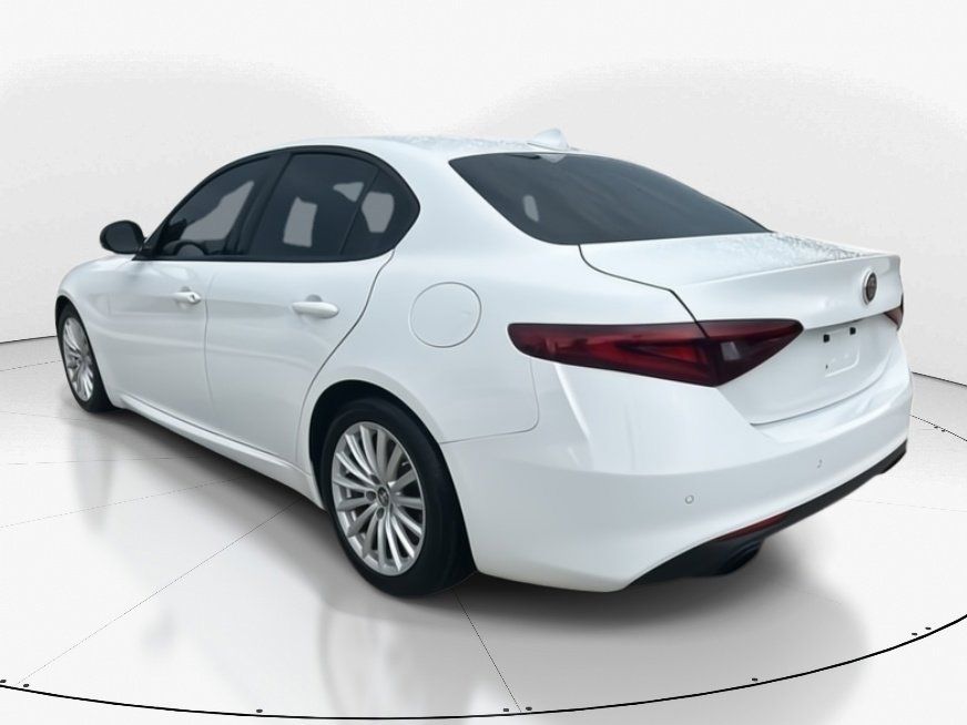 2022 Alfa White Alfa Romeo Giulia Sprint RWD Sedan