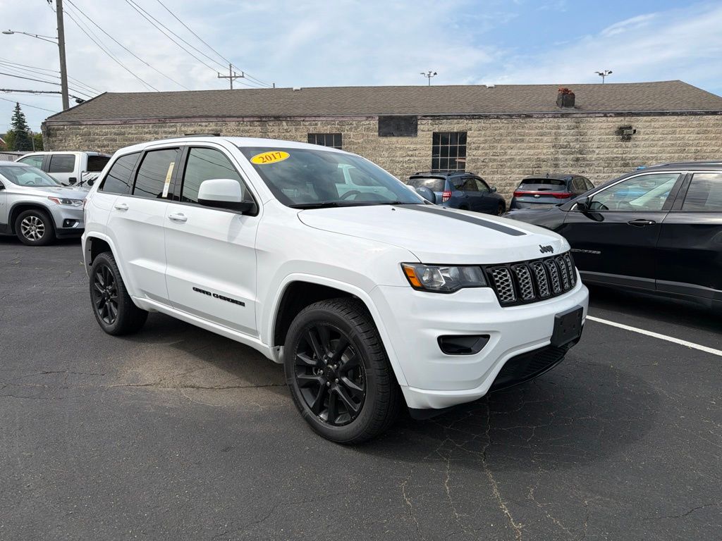 2017 Jeep Grand Cherokee Altitude 4WD