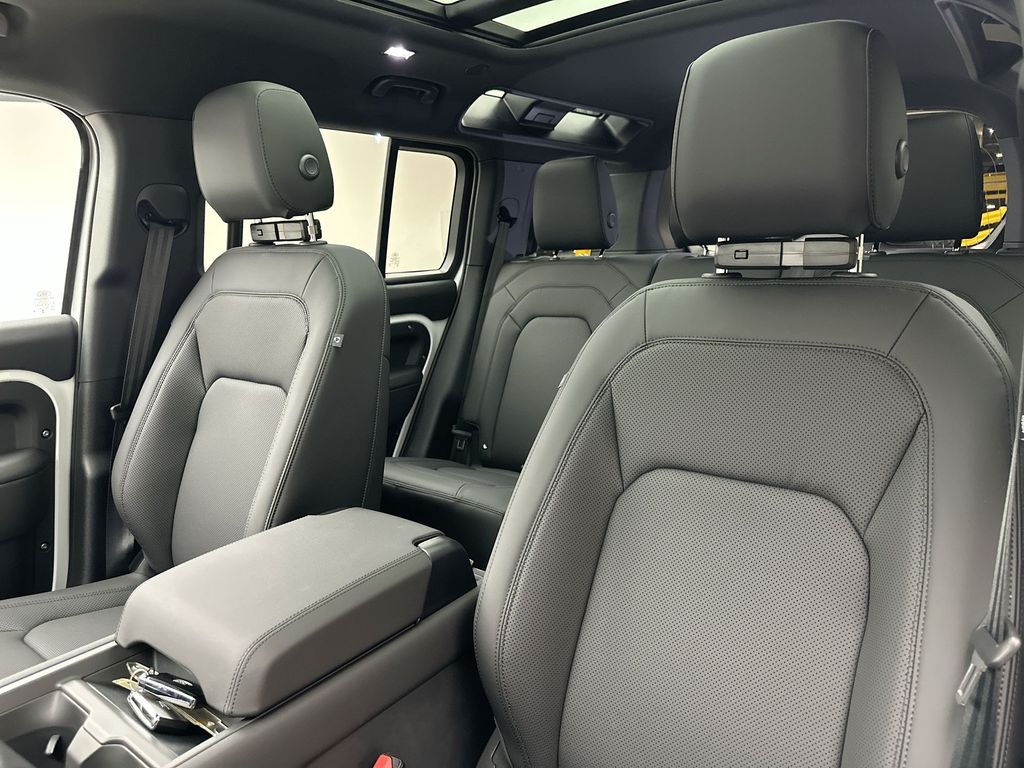 Thumbnail: 2026 Land Rover Defender - 10