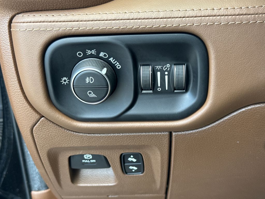 Certified Used 2019 Black Ram Limited image 15