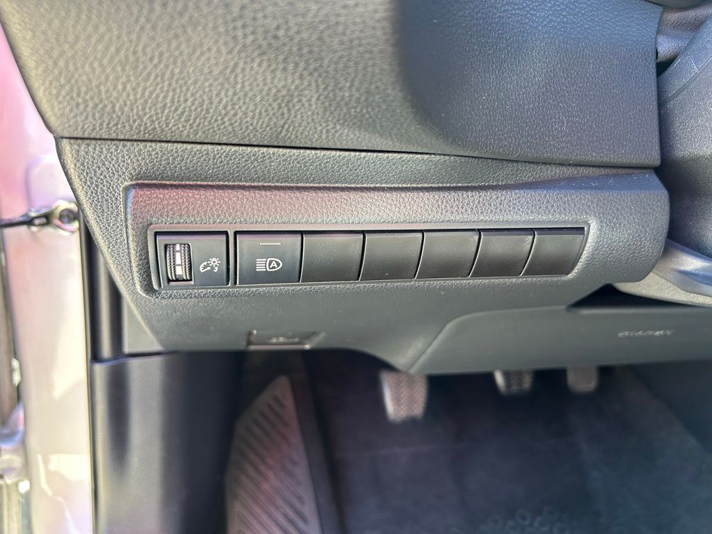 Thumbnail: 2022 Toyota Corolla - 17