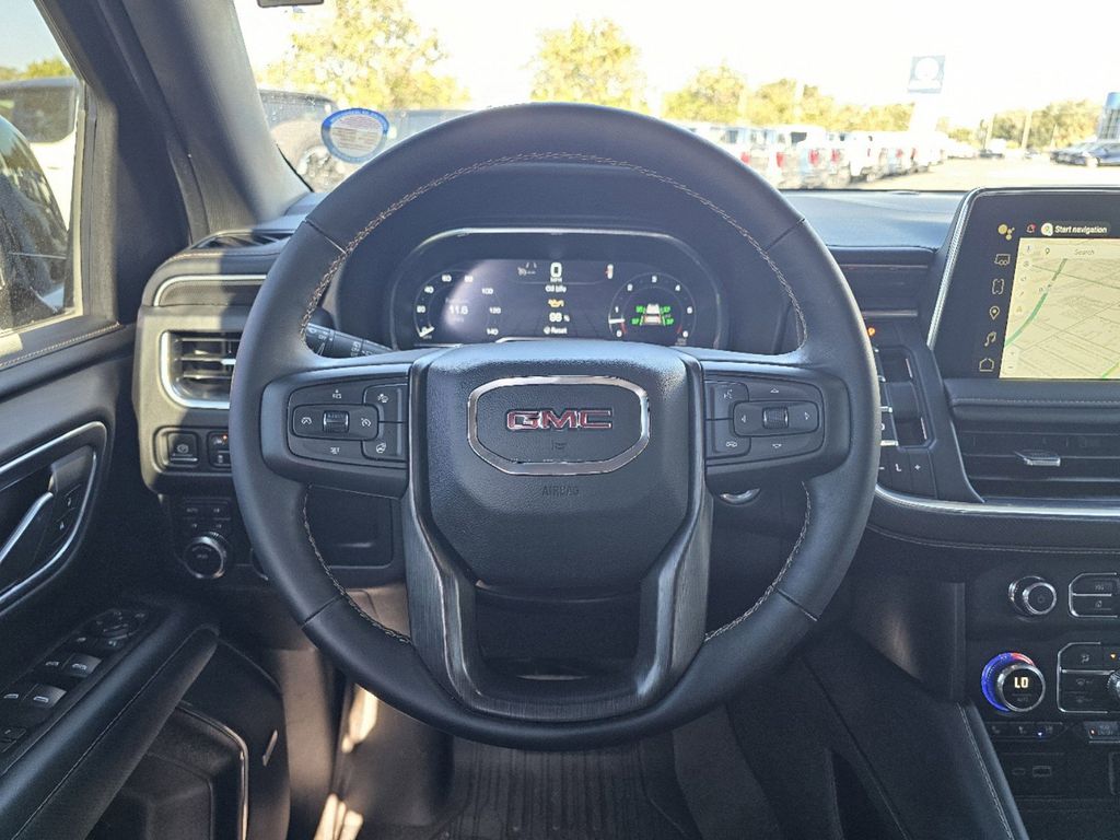 2023 GMC Yukon XL AT4 14