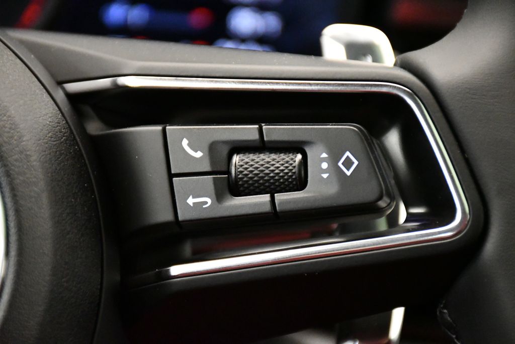 Thumbnail: 2025 Porsche Macan - 28