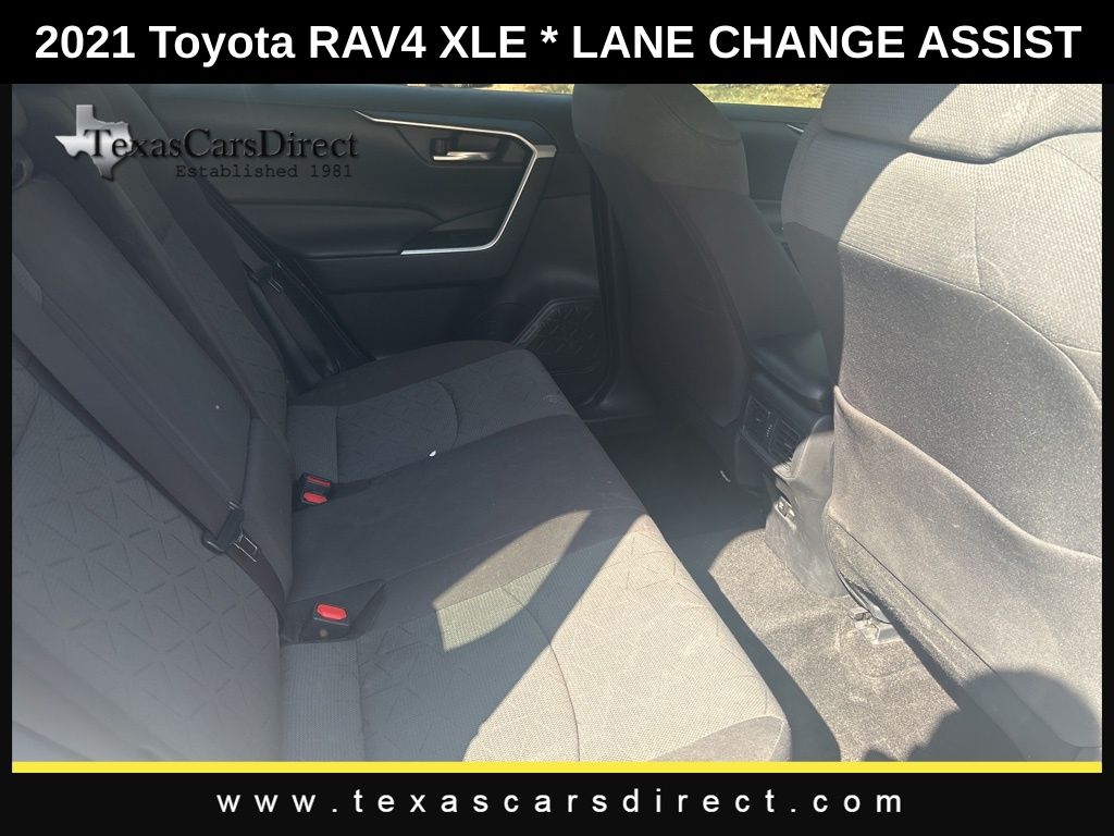 2021 Toyota RAV4 XLE 9