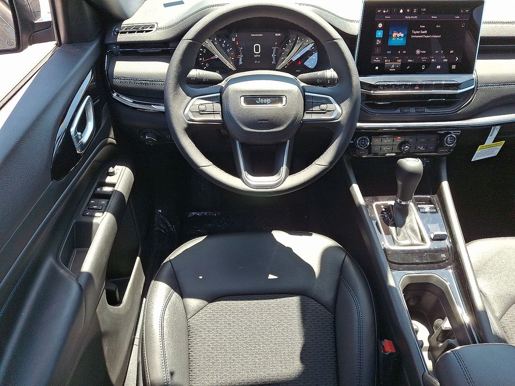 2026 Jeep Compass — photo 7