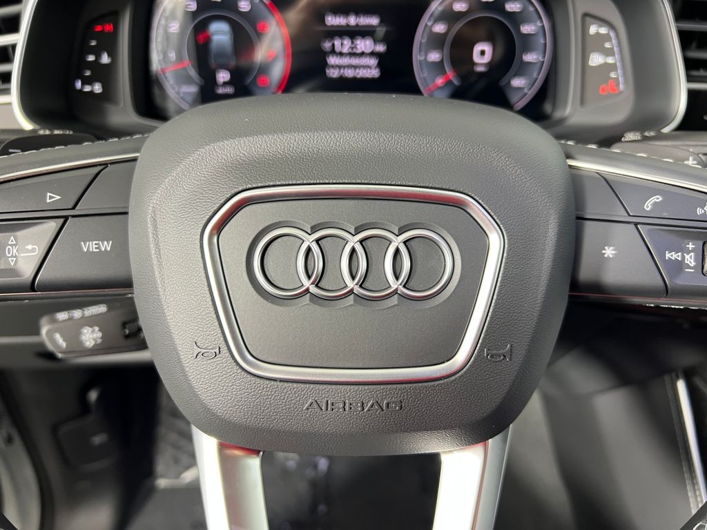 Thumbnail: 2025 Audi Q7 - 17