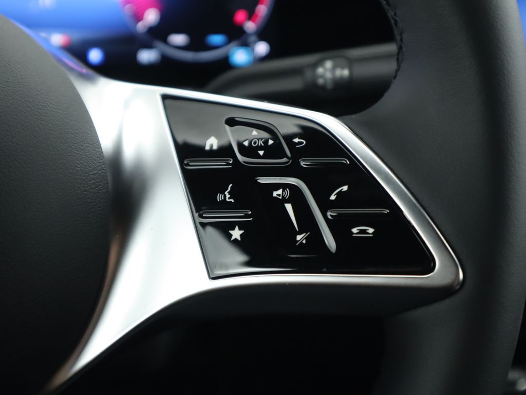 Thumbnail: 2025 Mercedes-Benz GLA - 12