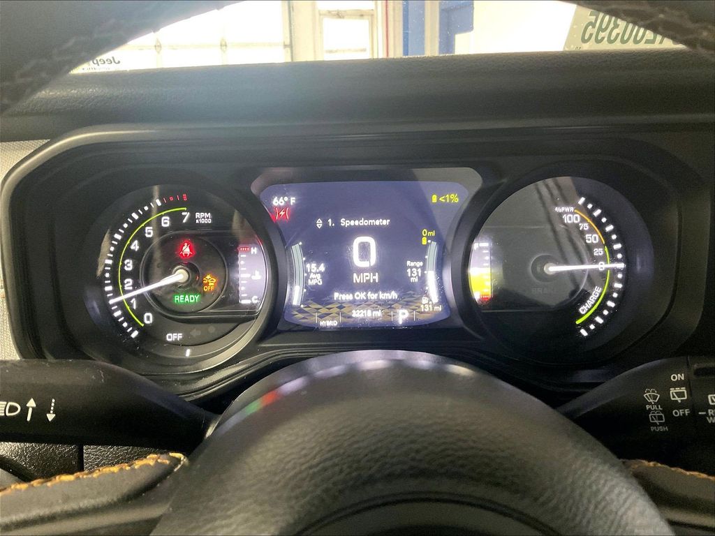 2024 Jeep Wrangler — photo 24