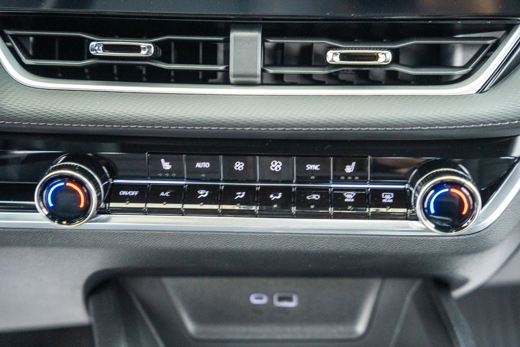 ChevroletEquinox24