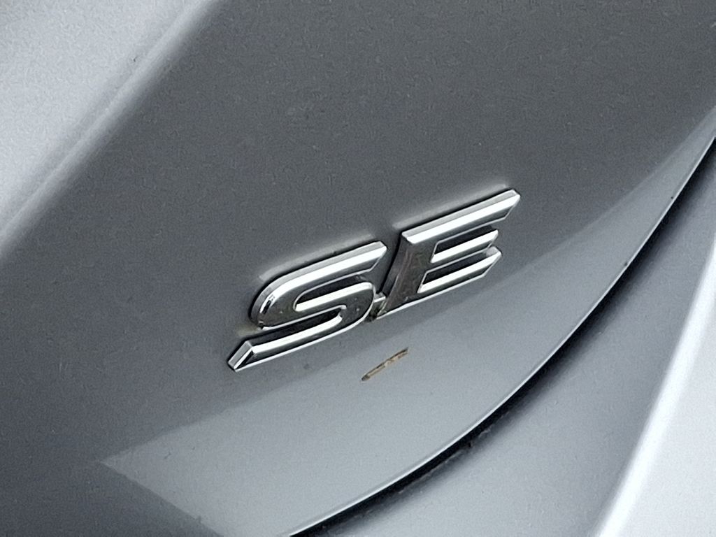 2024 Toyota Camry SE 31